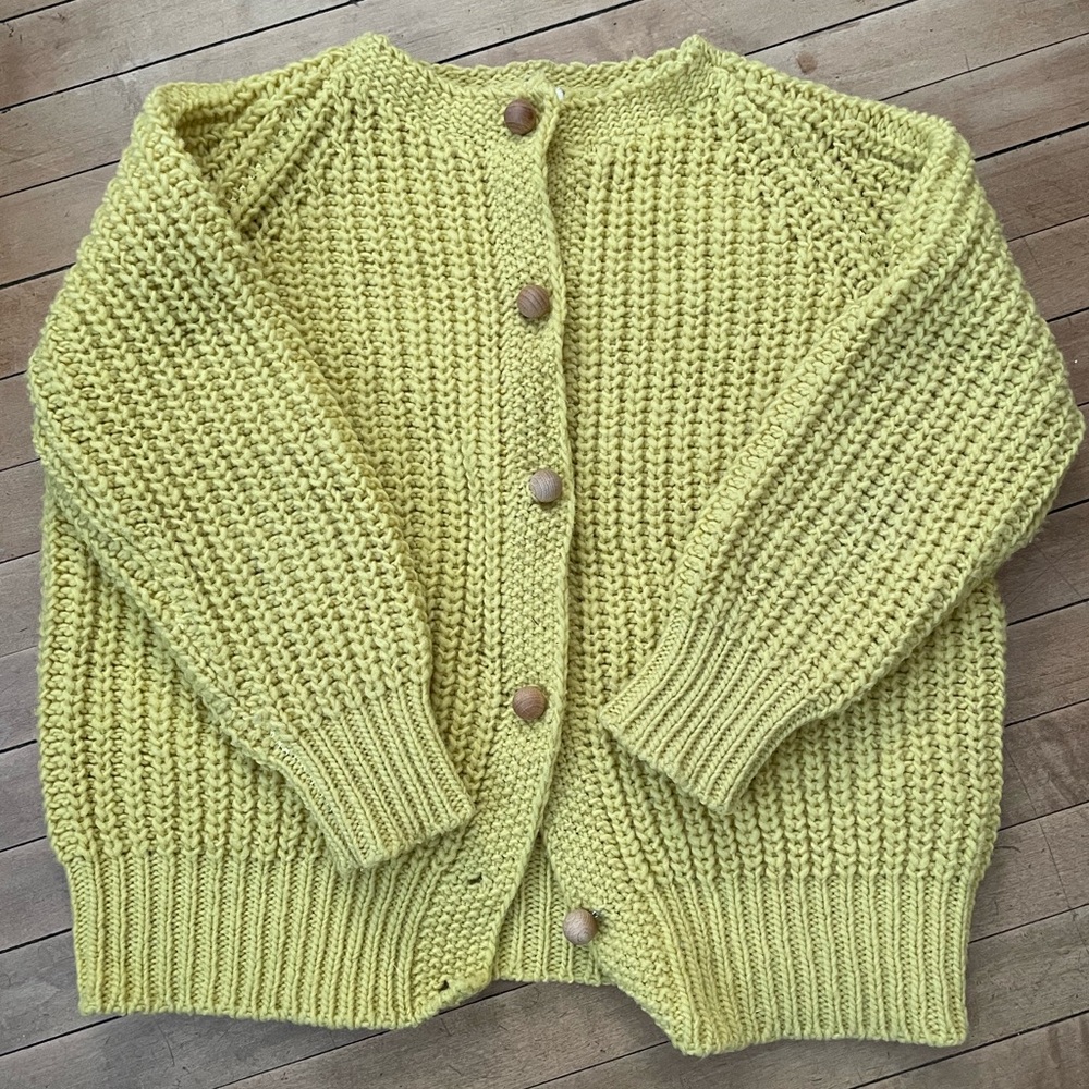 Babaa No5 Cardigan in Acacia, wool